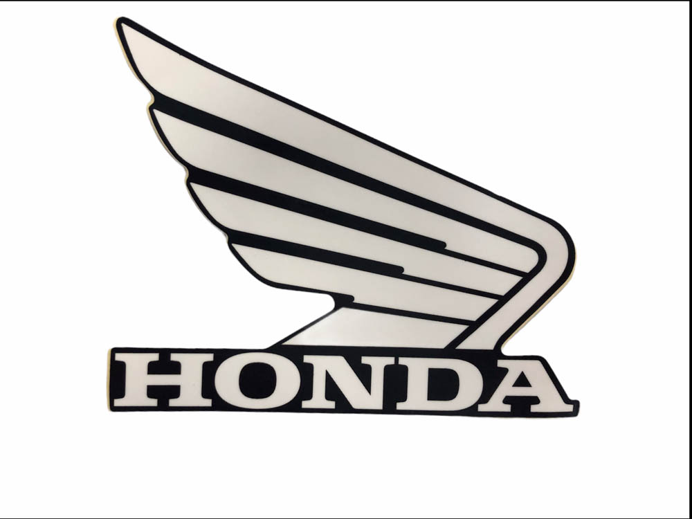 https://www.honda-m-onderdelen.nl/wp-content/uploads/2021/10/Sticker-Honda-Embleem-Wit-Zwart.jpg